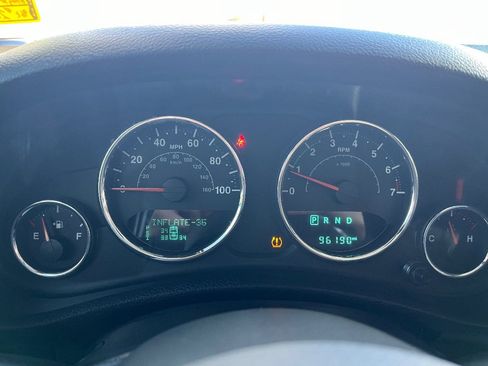 Used 2015 Jeep Wrangler Unlimited Sahara w/ Connectivity Group image 20