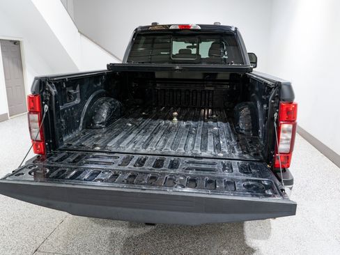 Used 2021 Ford F250 XLT w/ XLT Premium Package AWD/4WD image 12