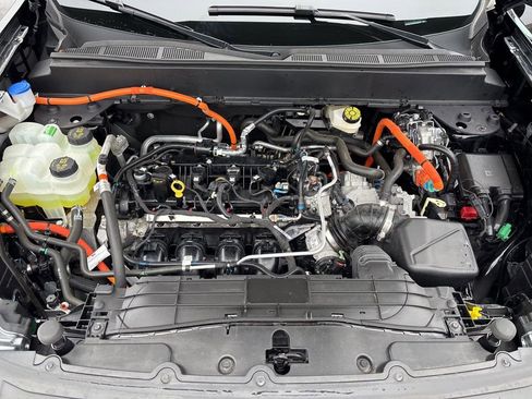 Used 2025 Ford Maverick XLT w/ Equipment Group 301A image 11