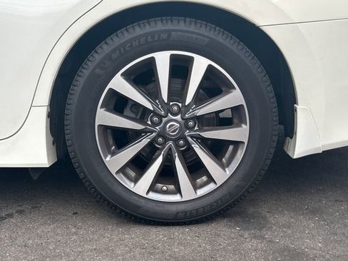 Used 2017 Nissan Altima 2.5 SL w/ 2.5 Technology Package image 28