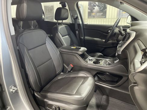 Used 2023 GMC Acadia SLT w/ Elevation Edition image 18