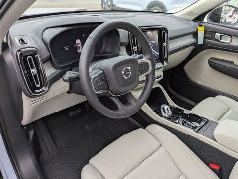 New 2026 Volvo XC40 B5 Ultra w/ Climate Package image 8