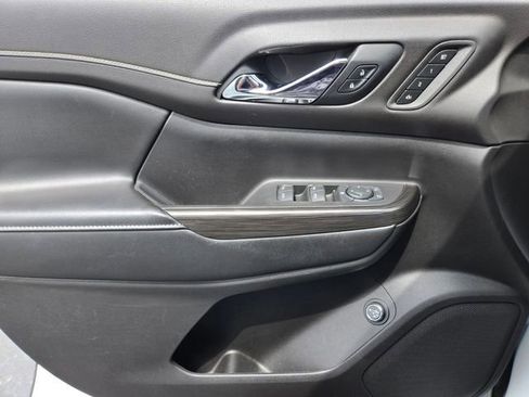 Used 2019 GMC Acadia SLT AWD/4WD image 35
