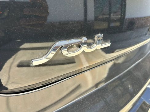 Used 2018 Kia Soul FWD image 15