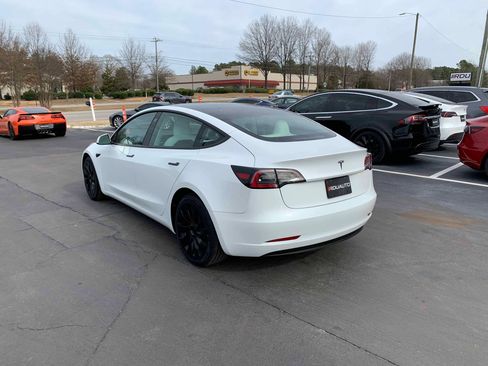 Used 2023 Tesla Model 3 Standard Range image 9