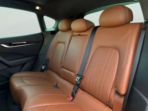 Used 2017 Maserati Levante AWD/4WD image 18