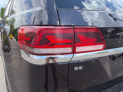 Used 2022 Volkswagen Atlas SE w/ Panoramic Sunroof Package AWD/4WD image 26