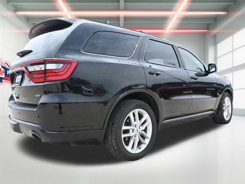 Used 2024 Dodge Durango GT RWD image 3