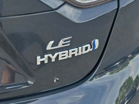 Used 2023 Toyota Corolla LE FWD image 7
