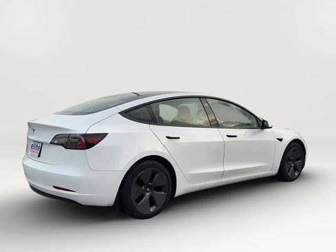Used 2023 Tesla Model 3 Standard Range image 7