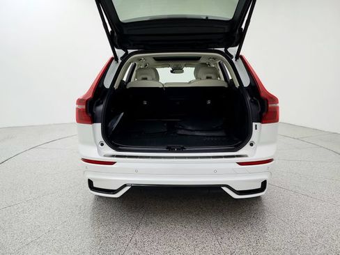 Certified 2026 Volvo XC60 B5 Ultra AWD/4WD image 19