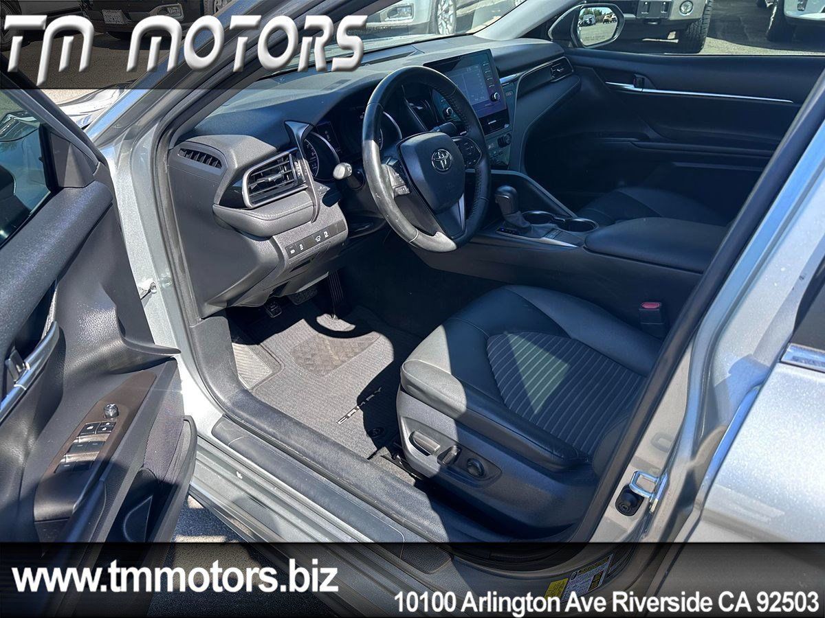 Used 2022 Toyota Camry SE w/ Carpet Mat Package (TMS) FWD image 6