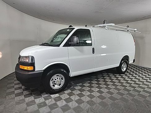 New 2025 Chevrolet Express 3500 w/ Driver Convenience Package RWD image 5