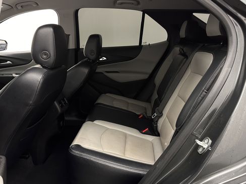 Used 2018 Chevrolet Equinox LS FWD image 21
