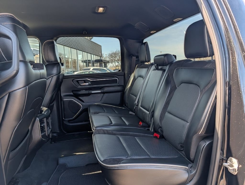 Used 2024 RAM 1500 Laramie AWD/4WD image 30