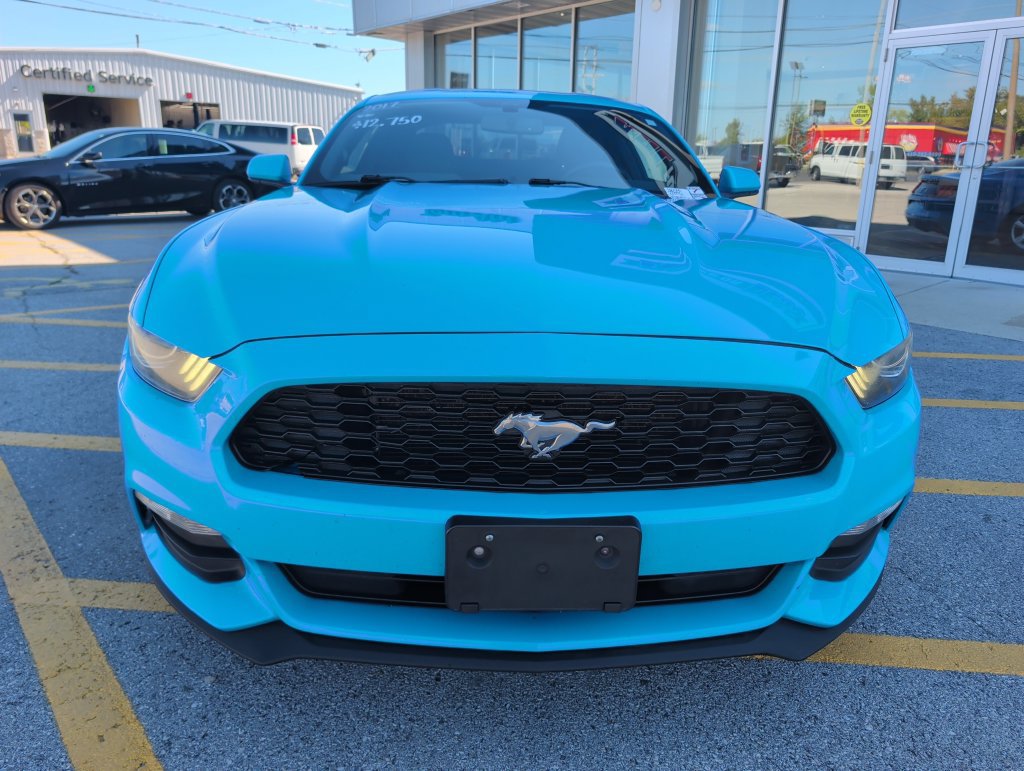 Used 2017 Ford Mustang Coupe RWD image 2