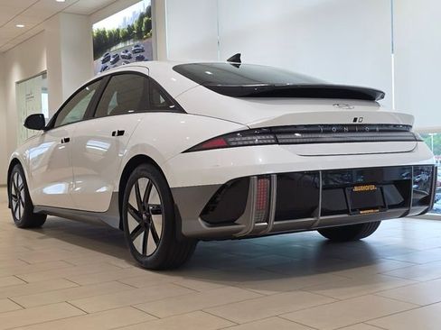 New 2025 Hyundai Ioniq 6 SE AWD/4WD image 12