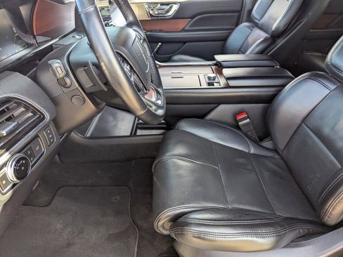 Used 2020 Lincoln Navigator Reserve w/ Cargo Convenience Package image 26