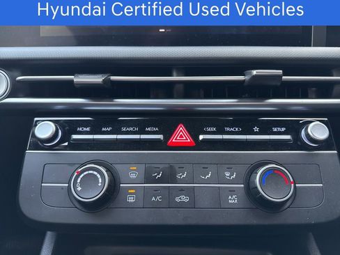Certified 2025 Hyundai Santa Cruz SE image 27