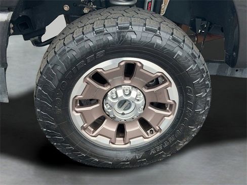 Used 2024 Ford F250 King Ranch w/ FX4 Off-Road Package image 9