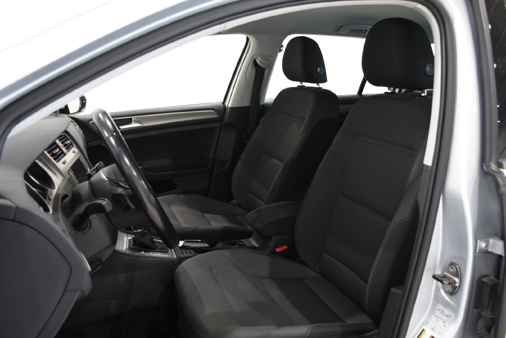 Used 2017 Volkswagen Golf S FWD image 22