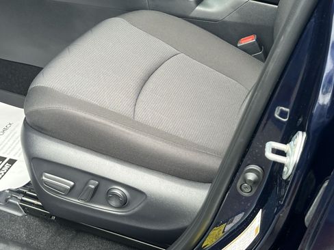 Used 2025 Toyota RAV4 XLE AWD/4WD image 12