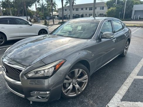Used 2018 INFINITI Q70 L 3.7 image 1