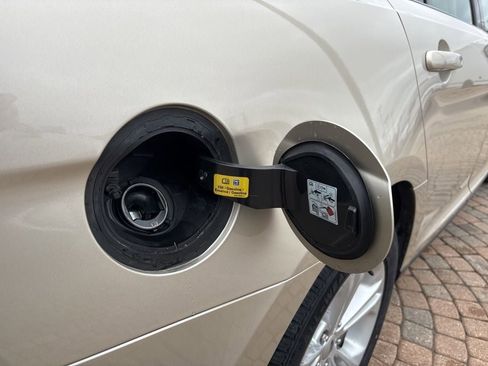 Used 2018 Ford Taurus SE image 46