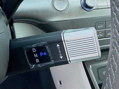 New 2026 Hyundai Kona SEL Premium FWD image 13