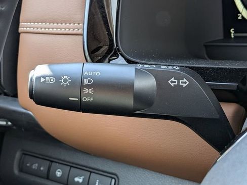 New 2026 Nissan Pathfinder Platinum image 15