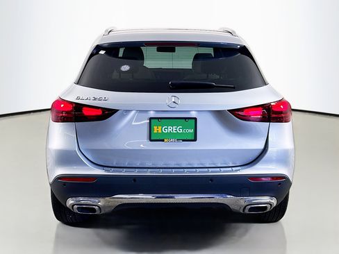 Used 2025 Mercedes-Benz GLA 250 image 8