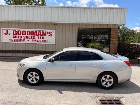 Used 2014 Chevrolet Malibu LS w/ Protection Package FWD image 2