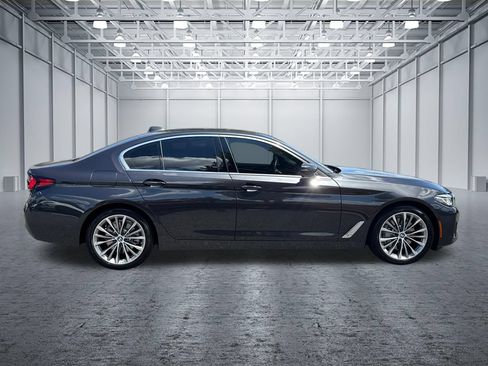 Used 2022 BMW 530i w/ Convenience Package RWD image 8