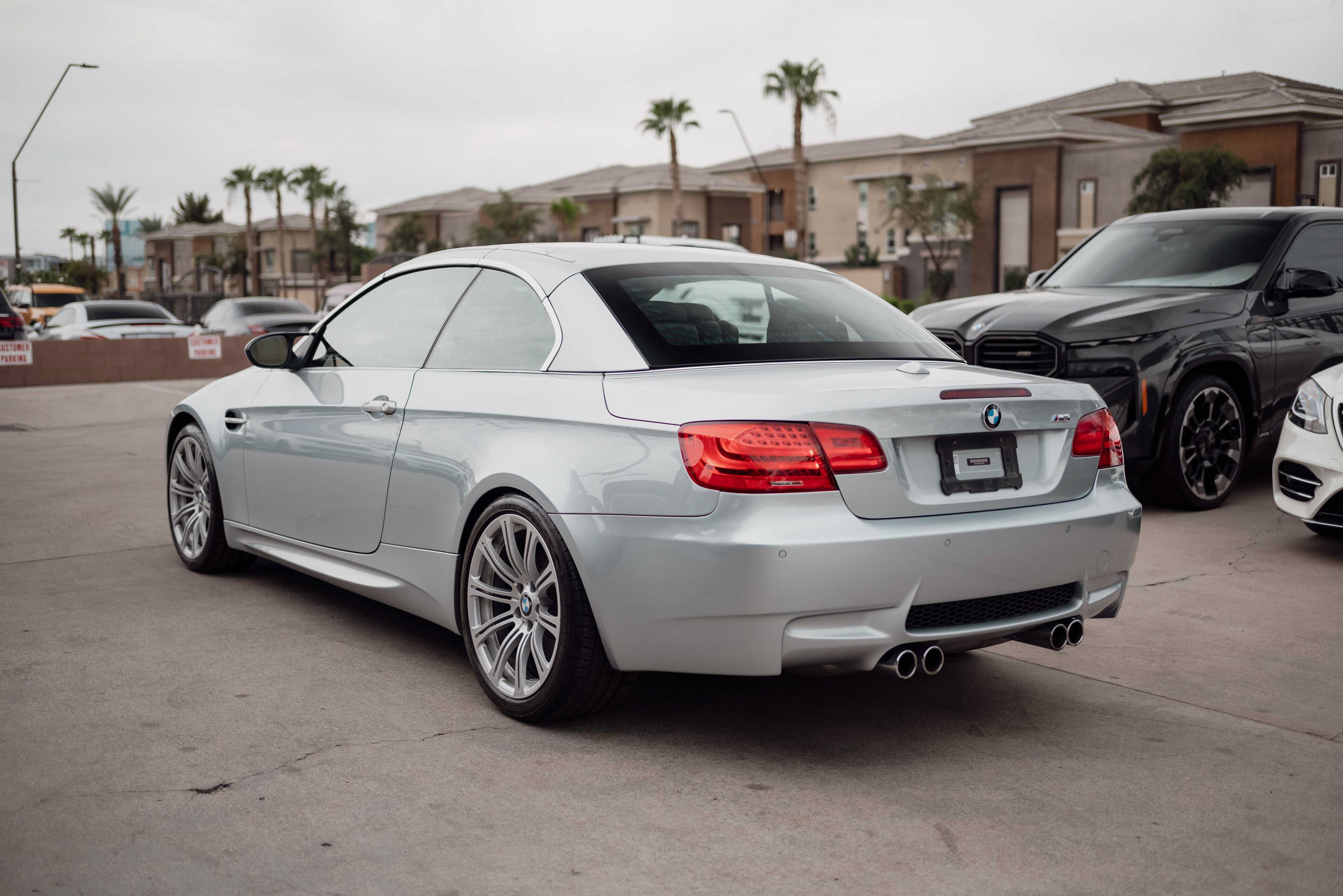 Used 2013 BMW M3 Convertible w/ Premium Pkg RWD image 6