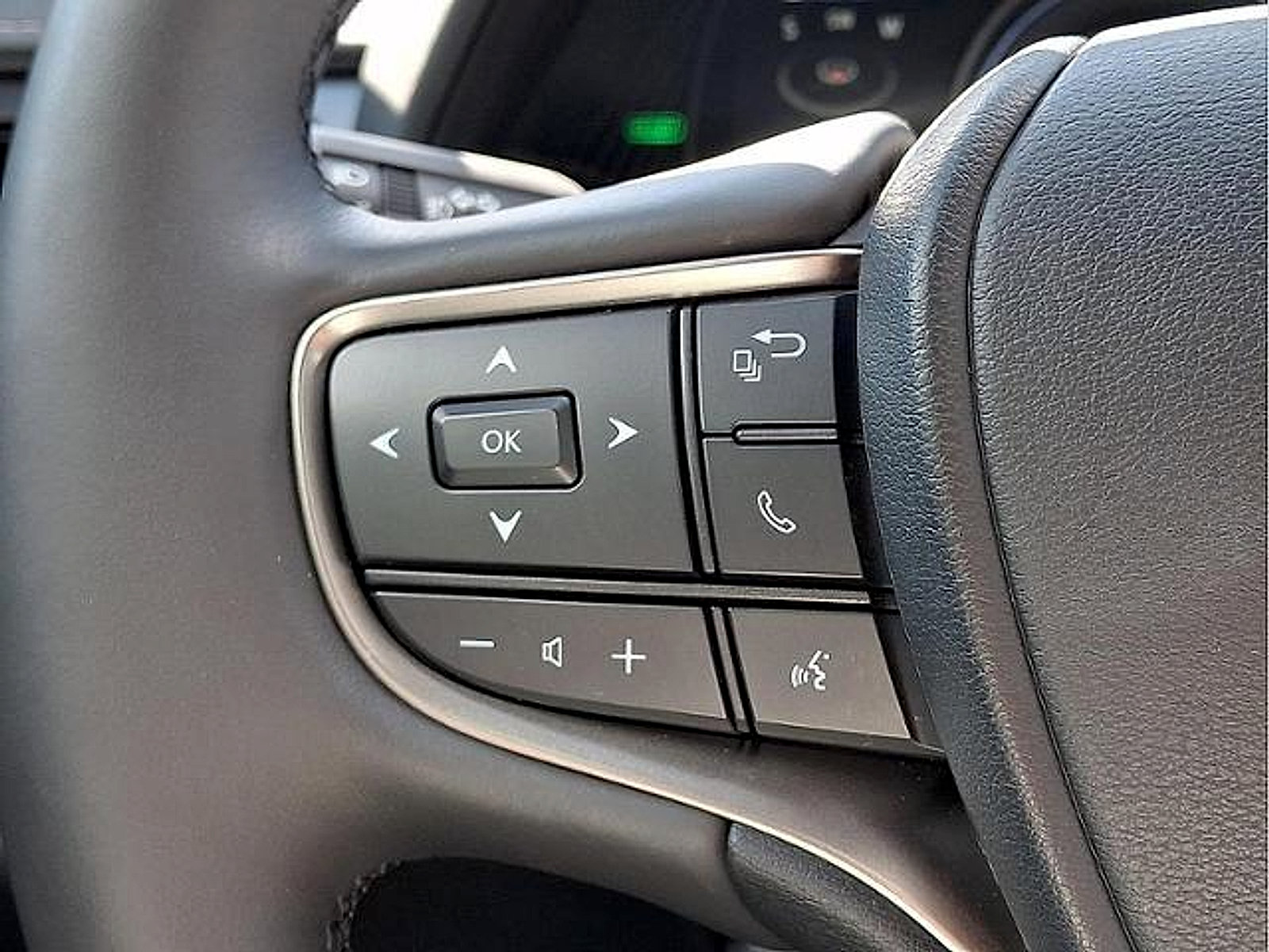 Certified 2024 Lexus UX 250h F Sport AWD/4WD image 21