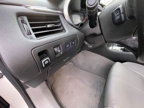 Used 2018 Chevrolet Impala Premier FWD image 12