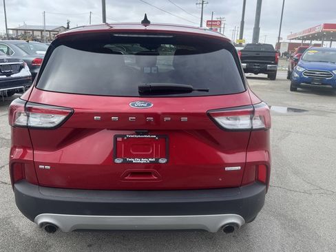 Used 2020 Ford Escape SE image 7