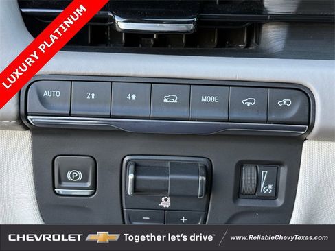 Used 2021 Cadillac Escalade Premium Luxury Platinum image 31