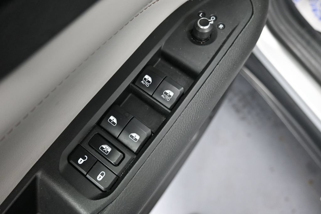 Used 2024 Jeep Compass Limited AWD/4WD image 28