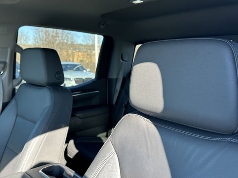 Used 2024 GMC Sierra 1500 Elevation w/ Elevation Premium Package image 18