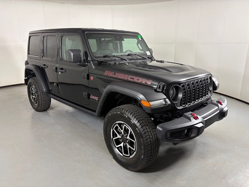Used 2025 Jeep Wrangler Unlimited Rubicon AWD/4WD image 2