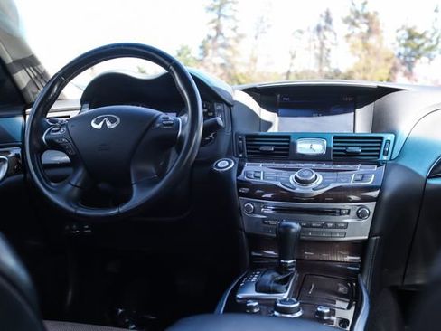 Used 2016 INFINITI Q70 L 3.7 w/ Deluxe Touring Package image 31