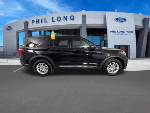 Certified 2025 Ford Explorer Active AWD/4WD image 6