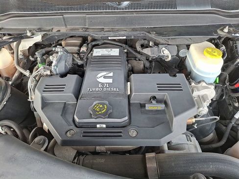 Used 2022 RAM 2500 Laramie AWD/4WD image 25