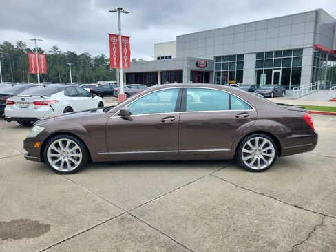 Used 2013 Mercedes-Benz S 550 4MATIC image 2