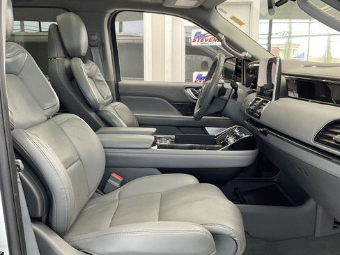 Used 2020 Lincoln Navigator L Reserve w/ Luxury Package AWD/4WD image 8