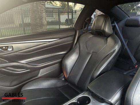 Used 2017 INFINITI Q60 2.0t image 18