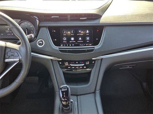 Used 2024 Cadillac XT6 Luxury w/ LPO, Floor Liner Package image 17