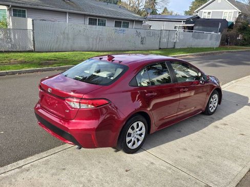 Used 2022 Toyota Corolla LE image 5