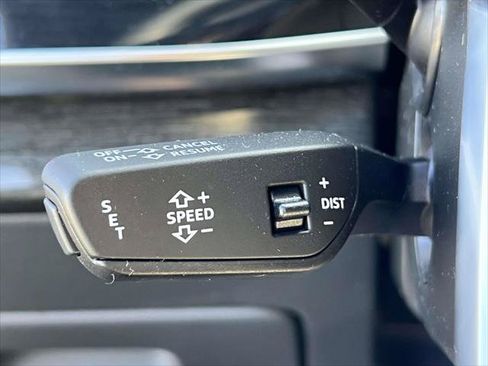 Used 2022 Audi Q8 Prestige AWD/4WD image 26